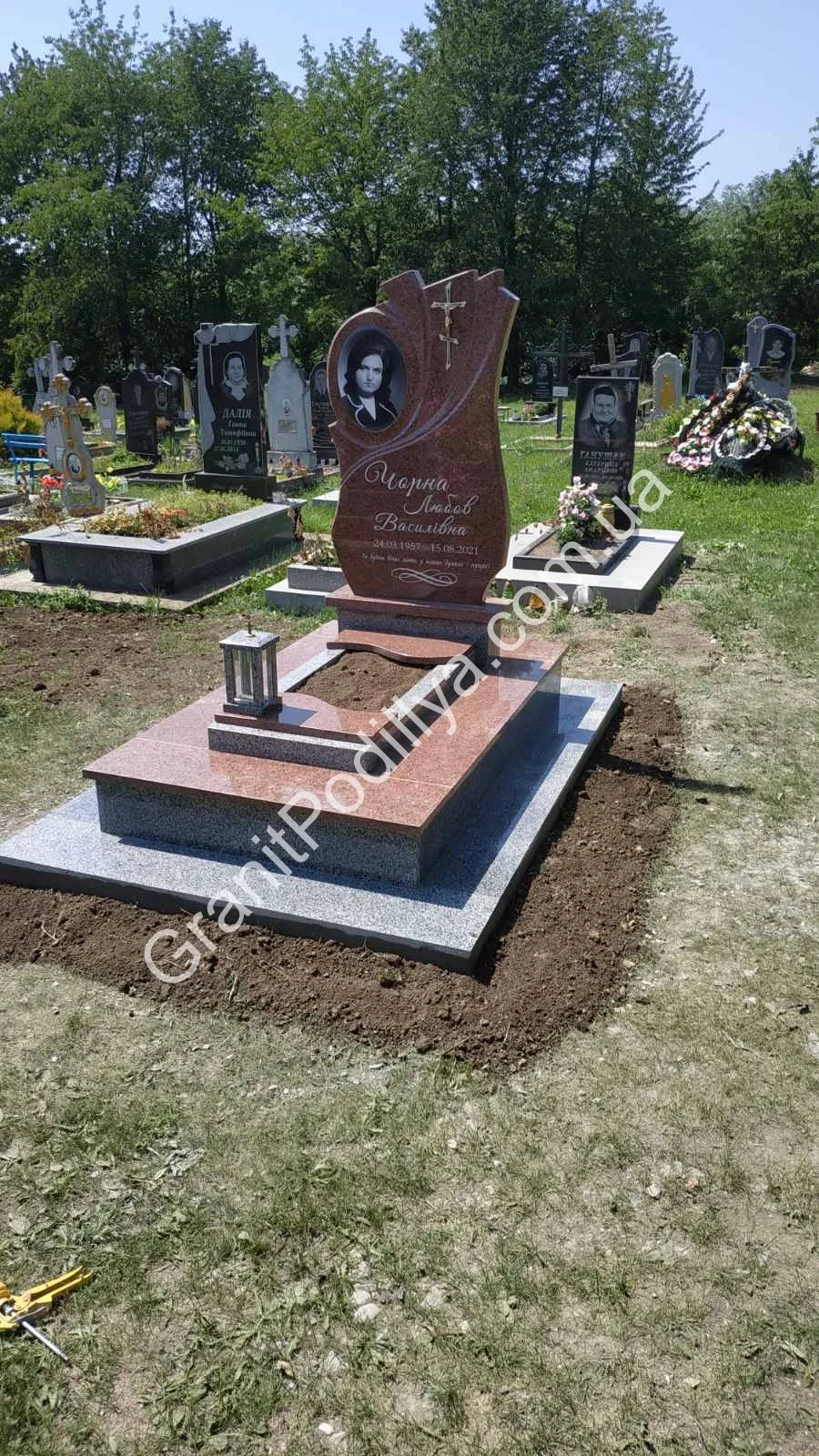 Подвійний пам'ятник з граніту - Кам'янець-Подільський | GranitPodillya